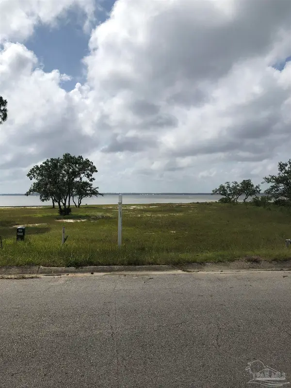 5336 Pale Moon Dr, Pensacola, FL 32507