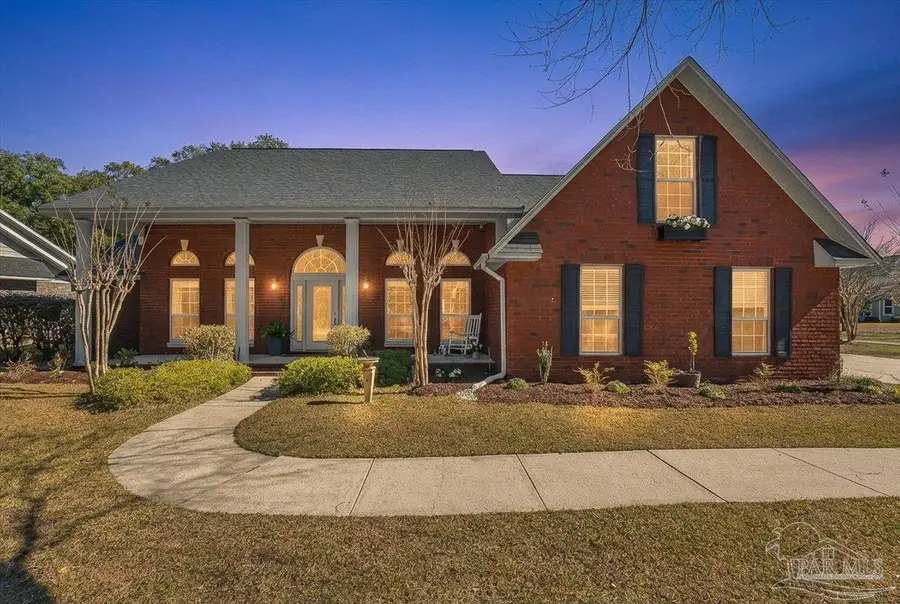 5684 Dunbar Cir, Milton, FL 32583 - Image #2