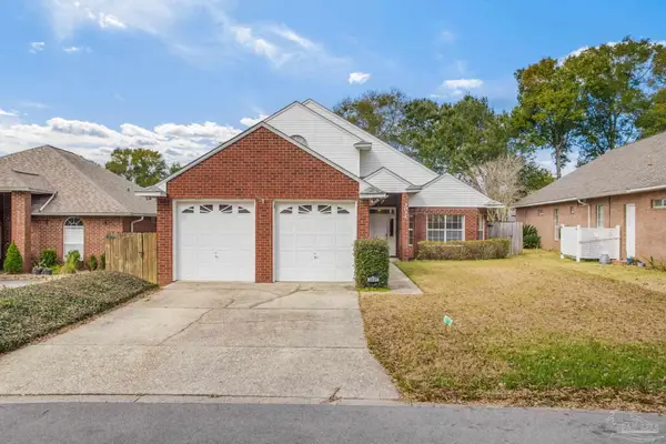 3031 Oak Pointe Dr, Pensacola, FL 32505