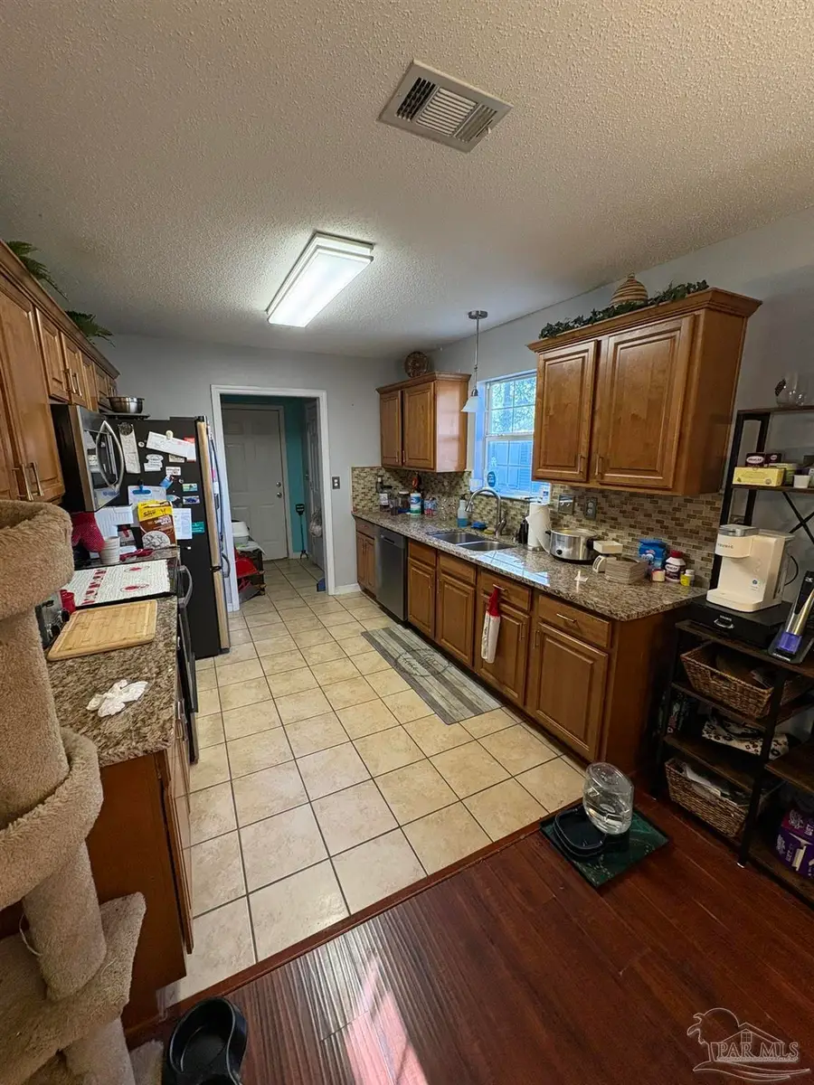 1126 Farmer St, Crestview, FL 32539 - Image #3