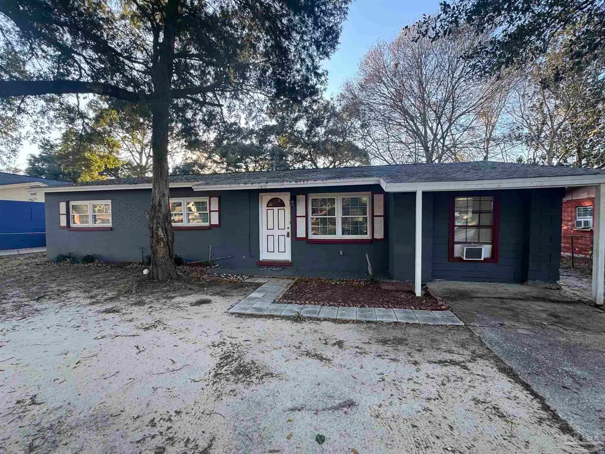 7811 Castle Gate Dr, Pensacola, FL 32534 - Image #1