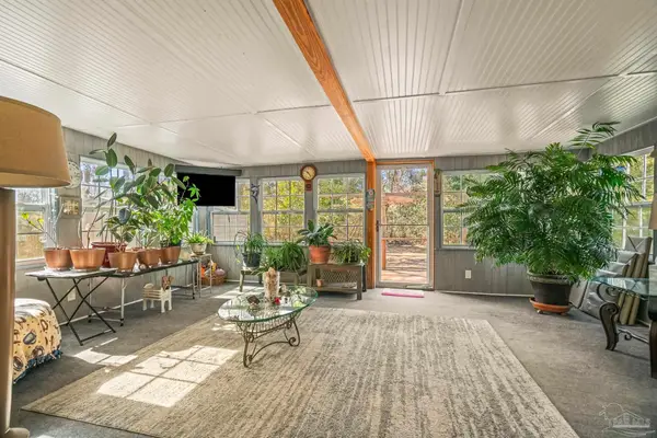 5105 April Ln, Pace, FL 32571