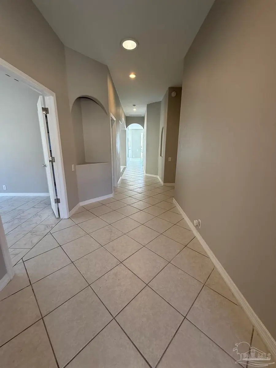 1100 Willowood Cir, Gulf Breeze, FL 32563 - Image #2