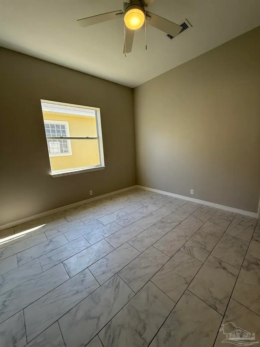 1100 Willowood Cir, Gulf Breeze, FL 32563 - Image #3