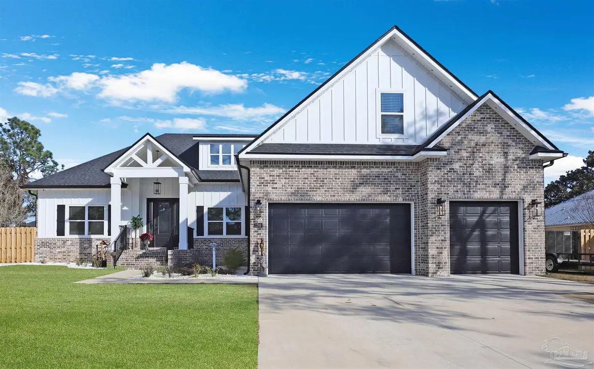 1798 Thresher Dr, Navarre, FL 32566 - Image #1