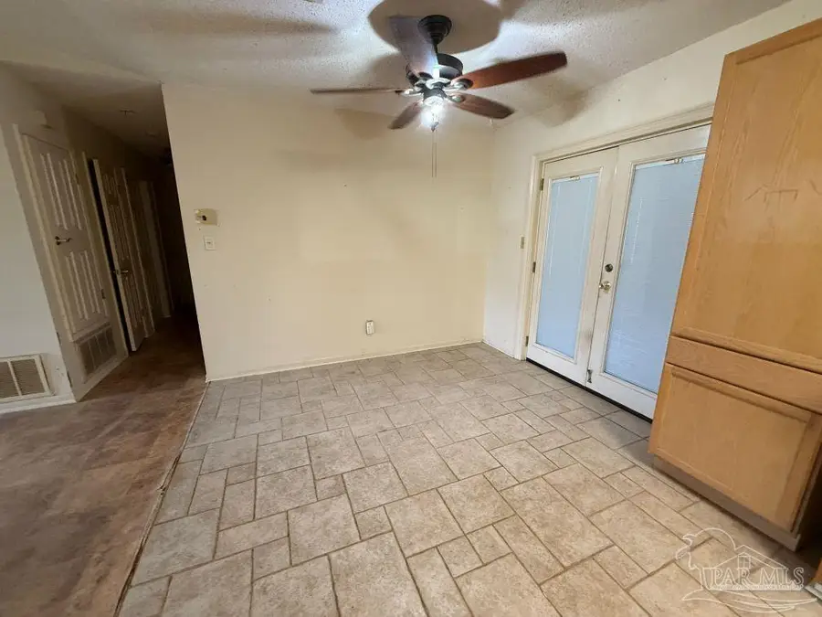 6413 Meadow Field Cir, Pensacola, FL 32526 - Image #3