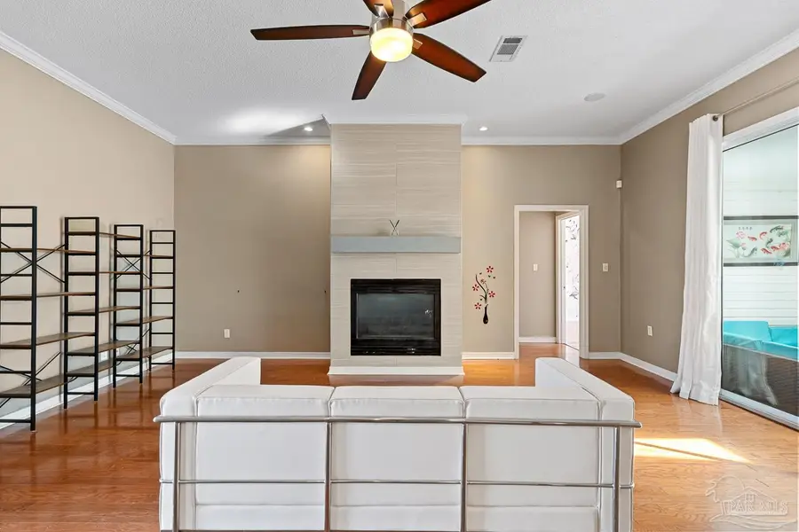 3377 Crestview Ln, Gulf Breeze, FL 32563 - Image #3