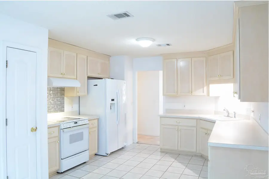 5773 Hermitage Cir, Milton, FL 32570 - Image #3