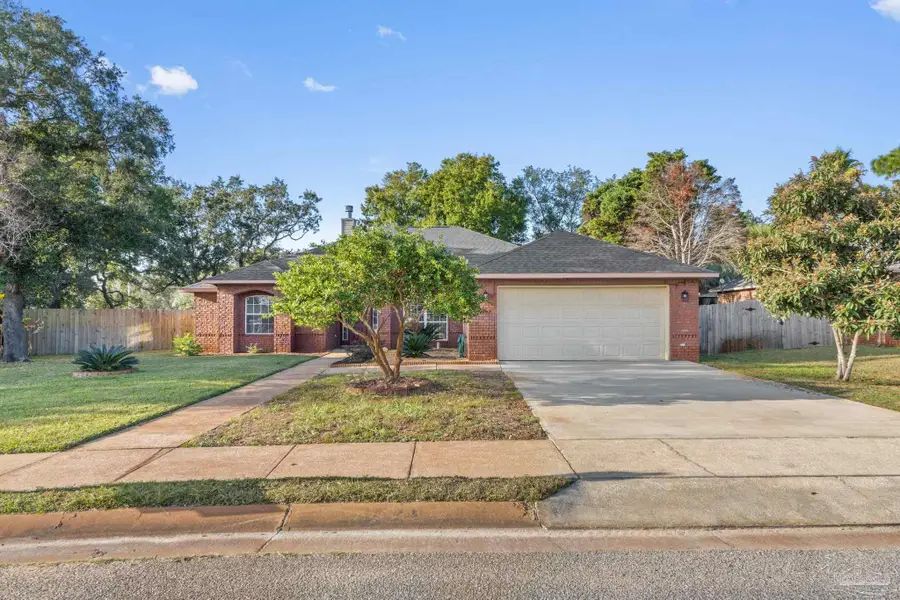 1963 Melissa Oaks Dr, Gulf Breeze, FL 32563 - Image #2