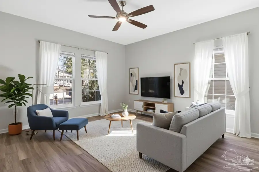 1105 W Gonzales St, Pensacola, FL 32501 - Image #2