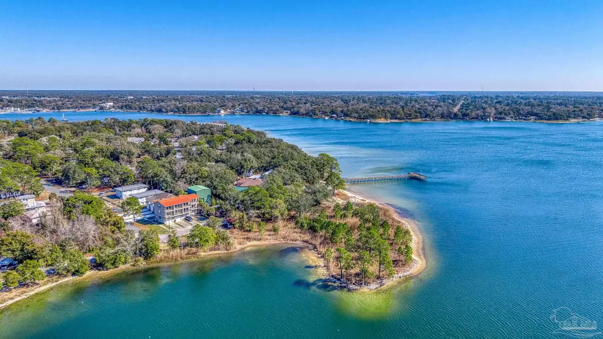 1157 N Bayshore Dr, Valparaiso, FL 32580 - Image #1