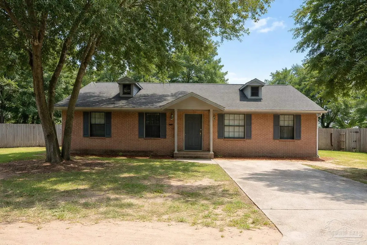 6023 Hamilton Bridge Rd, Milton, FL 32570 - Image #1