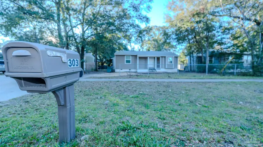 303 Chaseville St, Pensacola, FL 32507 - #2