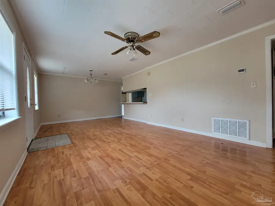 415 Rhoda St, Pensacola, FL 32503 - Image #3