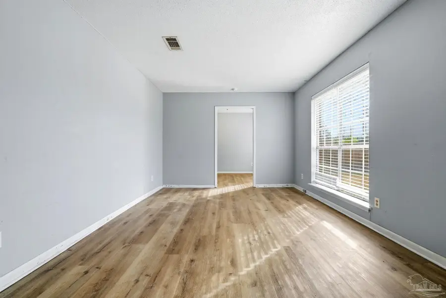 6430 W 9 Mile Rd, Pensacola, FL 32526 - Image #3