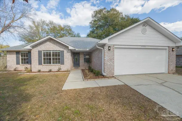 4882 Pineview Ridge Rd, Pace, FL 32571