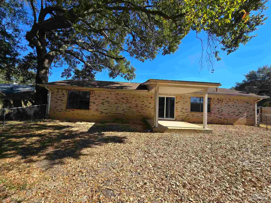 5833 Princeton Dr, Pensacola, FL 32526 - #2