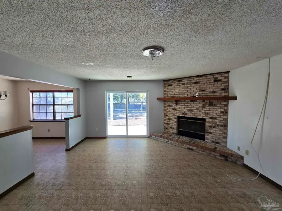 5833 Princeton Dr, Pensacola, FL 32526 - #3