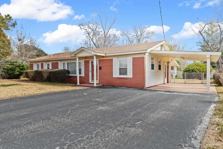 507 4th Ave, Atmore, AL 36502 - #2