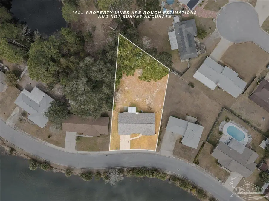 8120 Camelford Dr, Pensacola, FL 32506 - #2