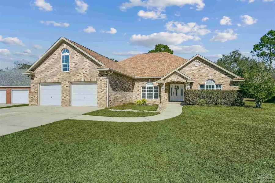 5643 Dunbar Cir, Milton, FL 32583 - #2