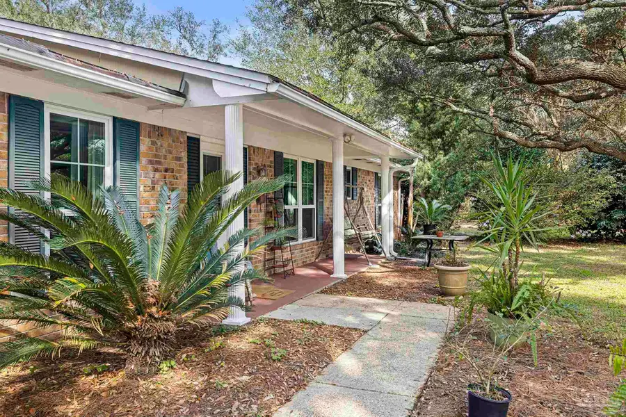 506 Fairpoint Dr, Gulf Breeze, FL 32561 - #2