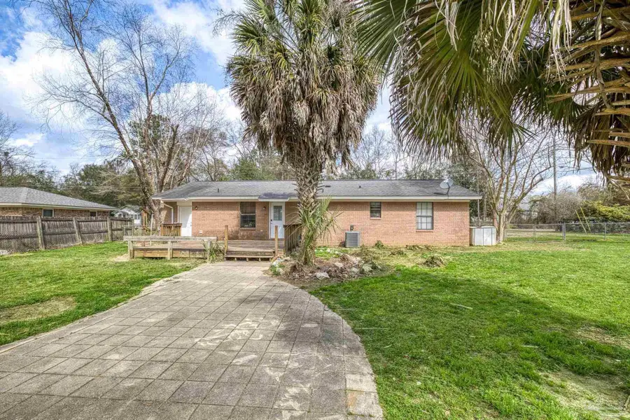 3525 Applewood Ln, Cantonment, FL 32533 - #3