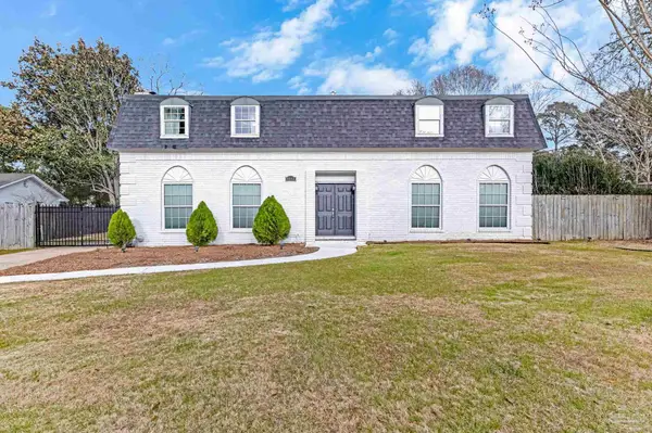 8842 Meadowbrook Dr, Pensacola, FL 32514