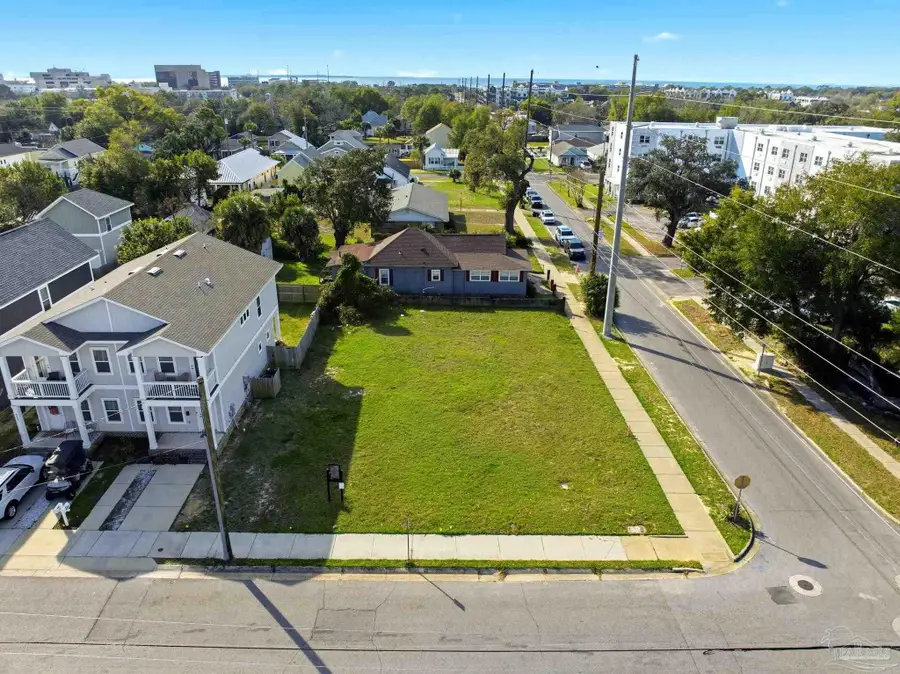 000 W Wright St, Pensacola, FL 32501 - #2