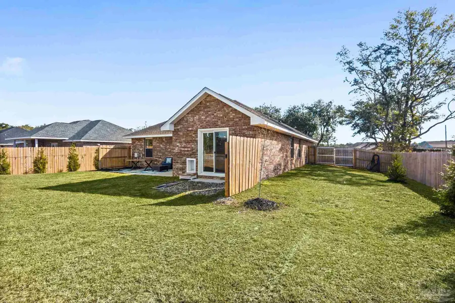 7911 Twin Lake Dr, Milton, FL 32583 - #3