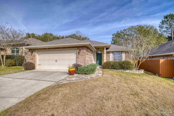 5761 Jade Moon Cir, Milton, FL 32583