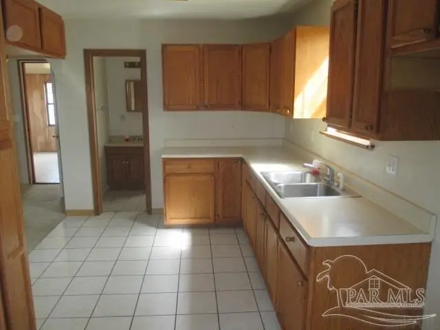 2350 Crescent Wood Dr, Navarre, FL 32566 - #3