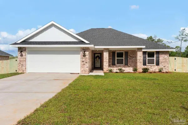 7957 Twin Lake Dr, Milton, FL 32583