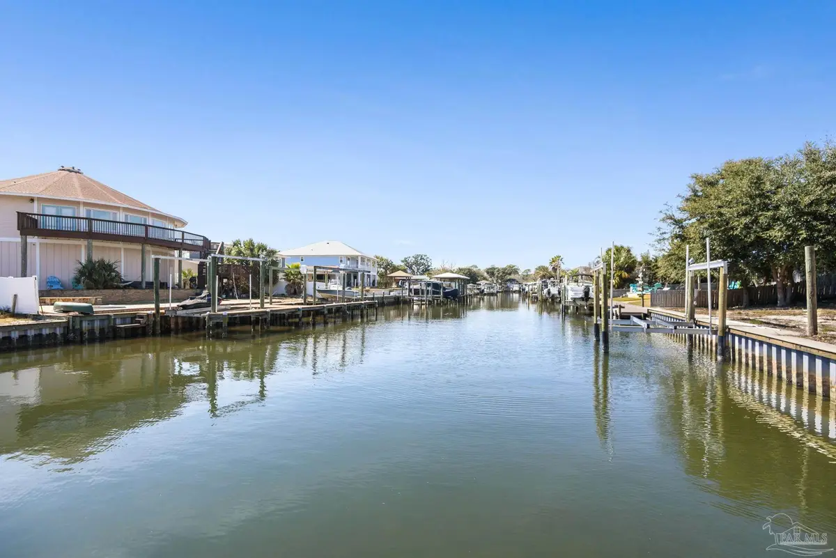 3367 Circle Dr, Gulf Breeze, FL 32563 - #1