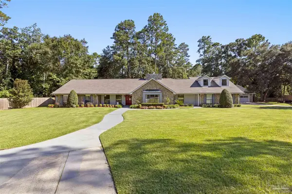 219 Man O War Cir, Cantonment, FL 32533