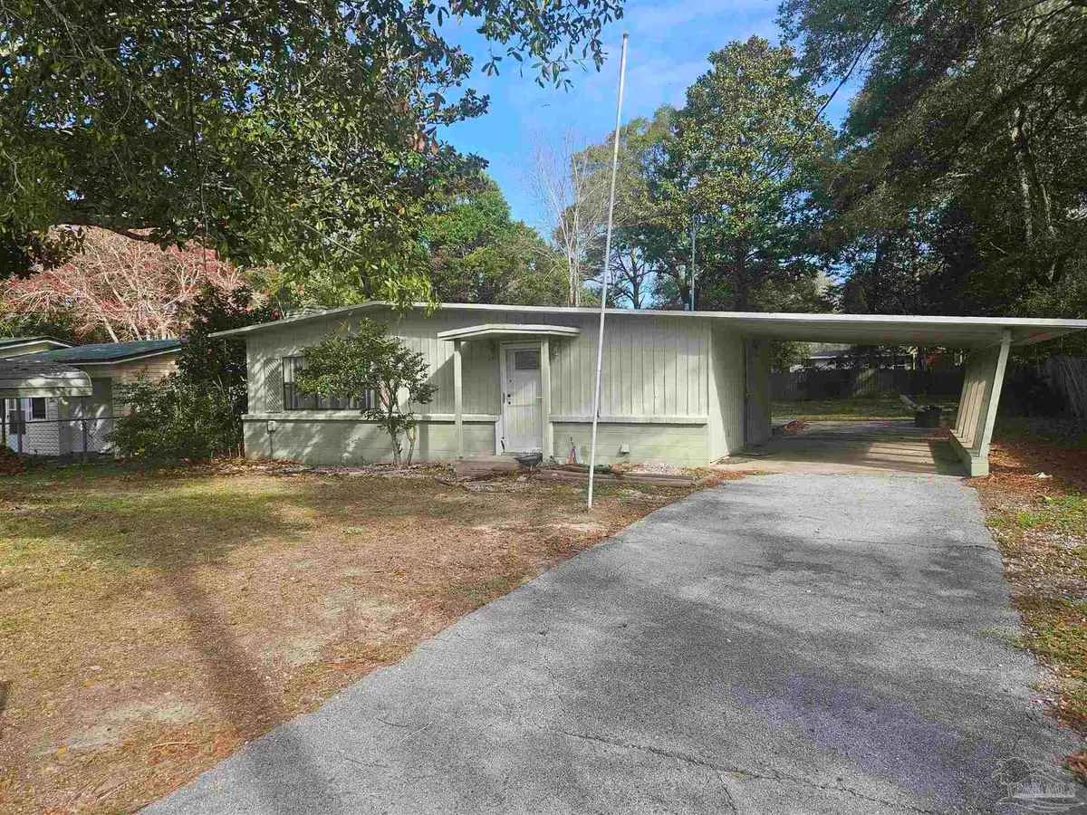 360 Okaloosa Ave, Valparaiso, FL 32580 - #1