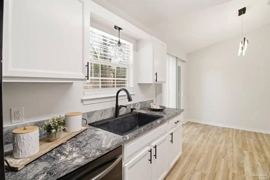 5327 Overbrook Dr, Milton, FL 32570 - #3