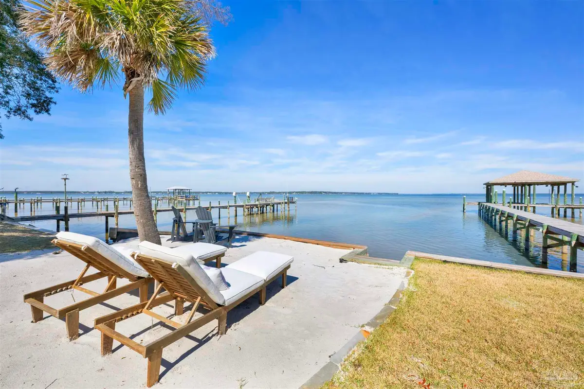 5470 N Shore Rd, Pensacola, FL 32507 - #1
