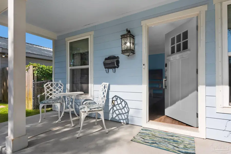 319 N Reus St, Pensacola, FL 32501 - #2