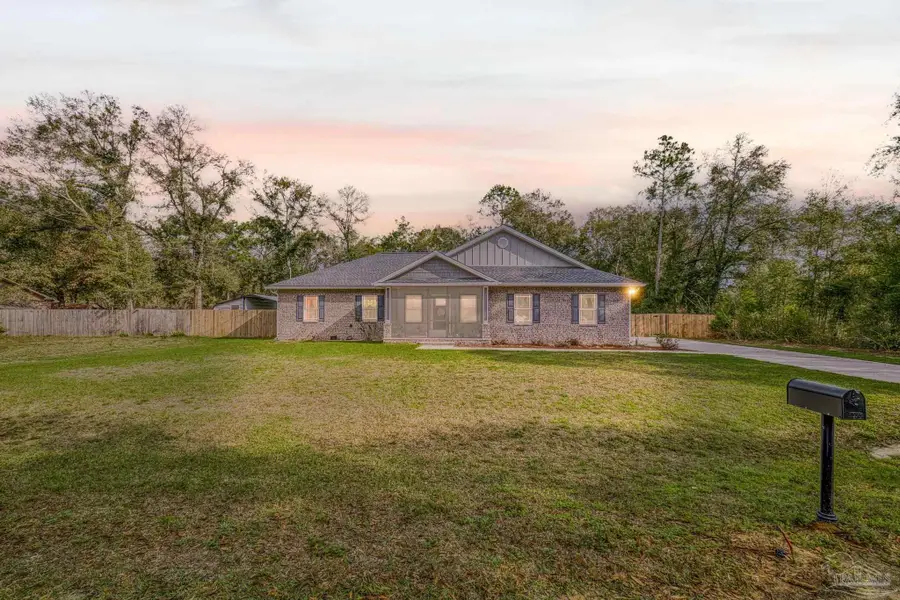 922 E Edney Ave, Crestview, FL 32539 - #2