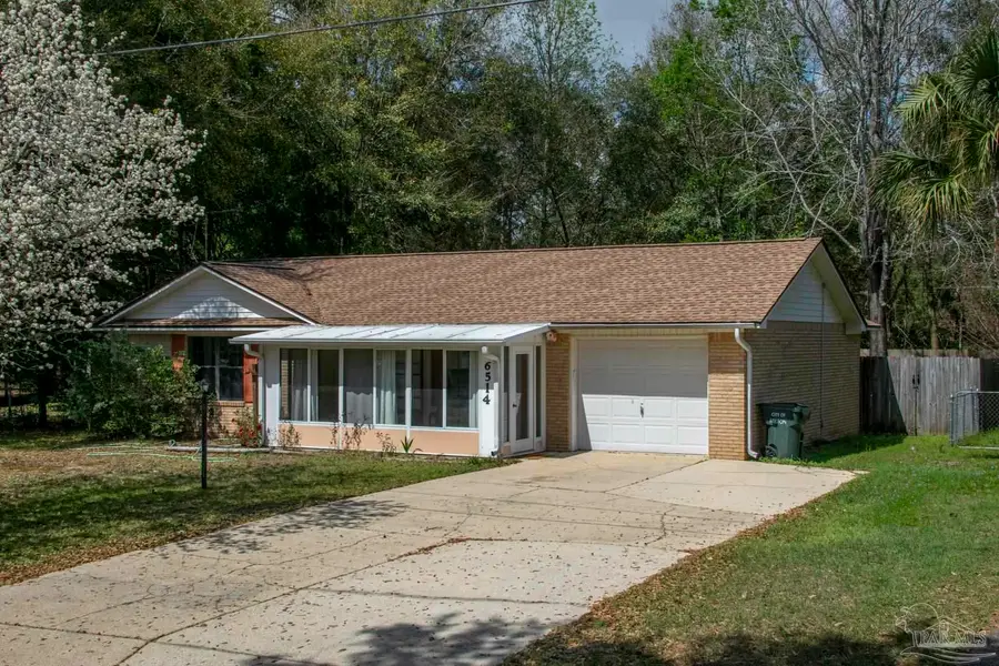 6514 Oakcrest Rd, Milton, FL 32570 - #2