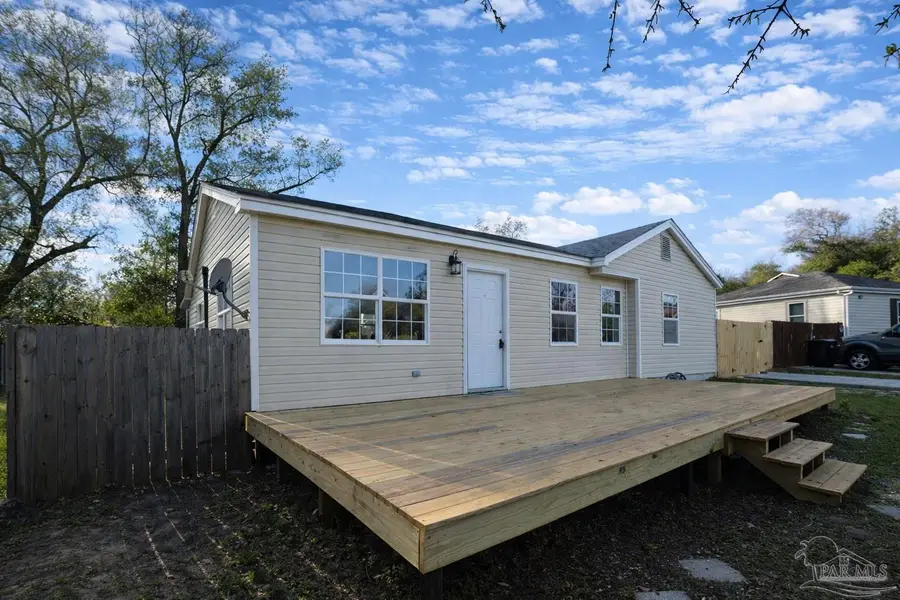 132 Elm St, Pensacola, FL 32506 - #3