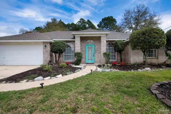 2706 Riverside Landing Dr, Navarre, FL 32566