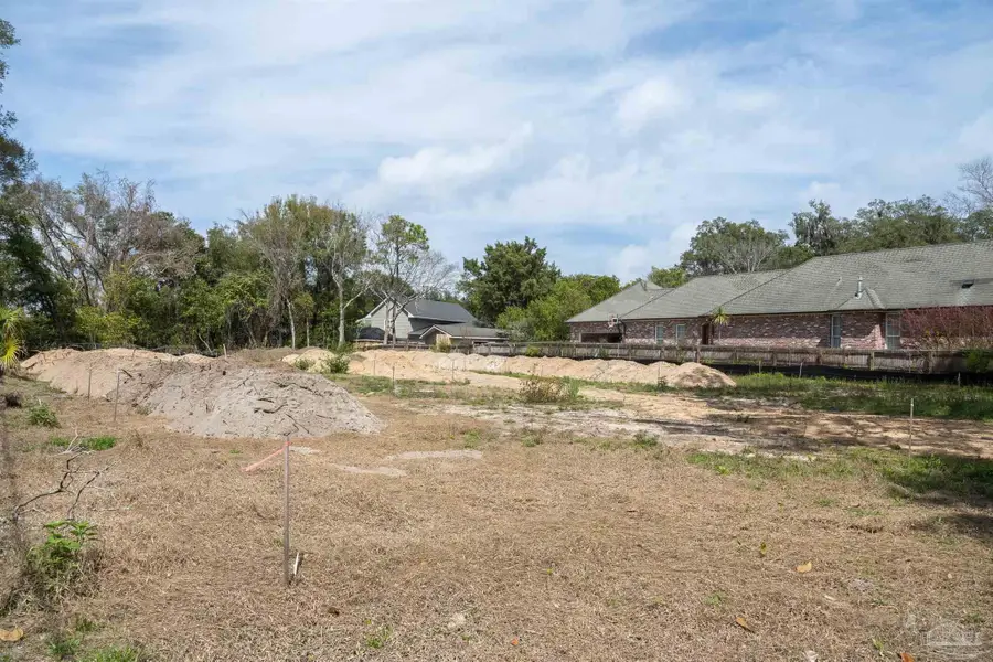 408 Fairpoint Dr, Gulf Breeze, FL 32561 - #3