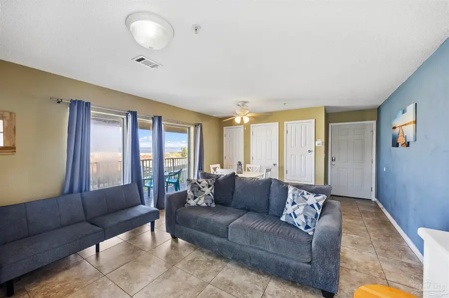 7464 Sunset Harbor Dr #111, Navarre, FL 32566 - #3