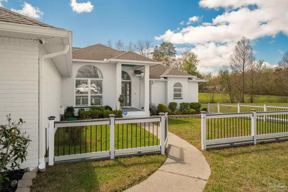 435 Meander Ln, Cantonment, FL 32533 - #1