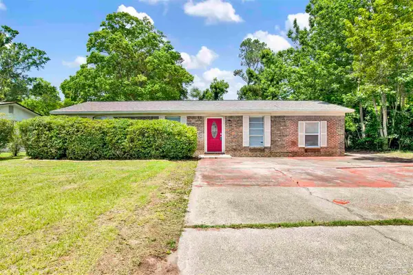 913 Bartow Ave, Pensacola, FL 32507