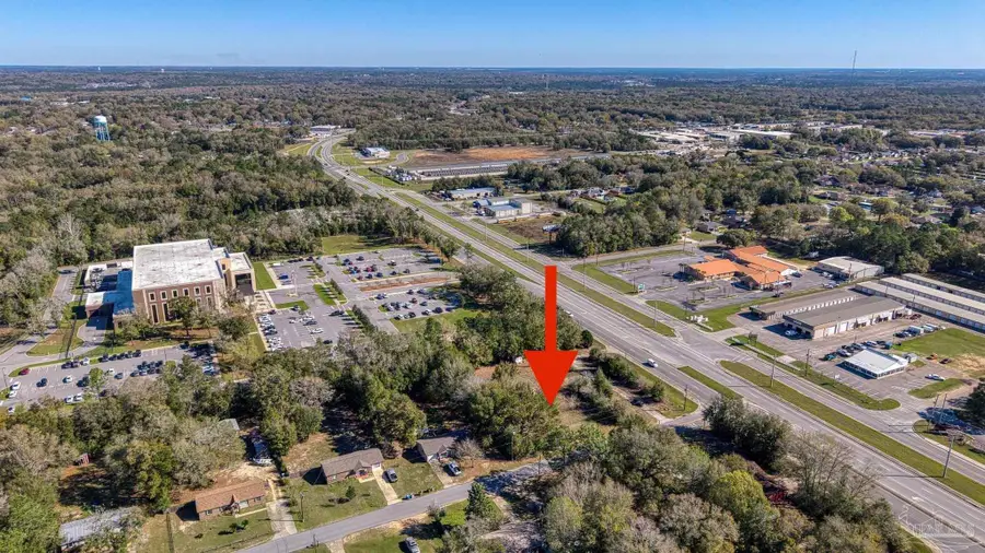 3981 Avalon Blvd, Milton, FL 32583 - #2