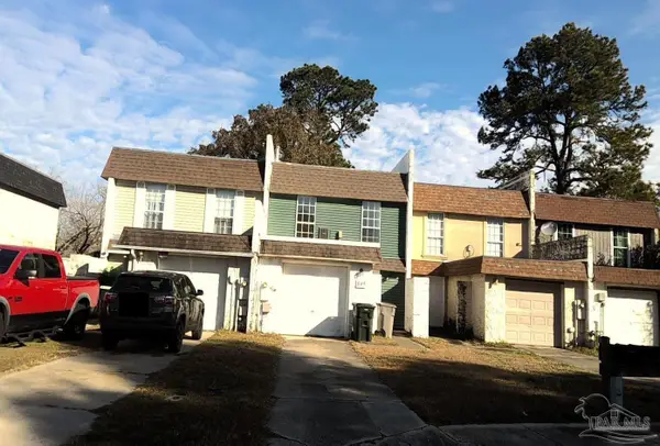843 Esconditas Pl, Pensacola, FL 32506