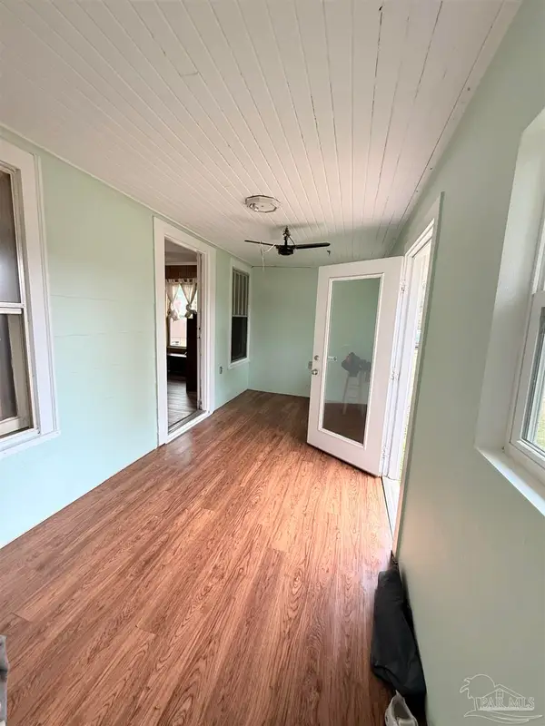 3705 W Cervantes St, Pensacola, FL 32505